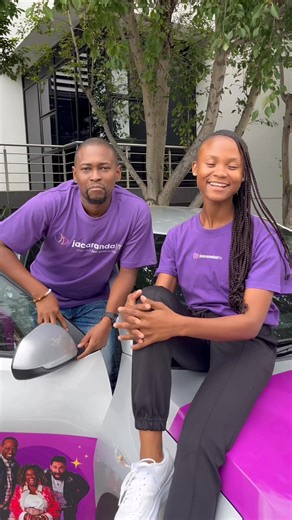 Jacaranda FM’s Feel Good Squad is headed to KIA Centurion right now to give you more clues for KIA or The Cash 🤩 See you between 12:30 and 13:30! Get your clue and guess today’s item in the KIA Sonet SUV boot. WhatsApp "KIA", your name, and your guess to 084 850 0942. Then tune in to Breakfast with Martin Bester at 07:00 on weekdays to find out if we call your name 📲 More info here: https://shorturl.at/fxQNB #KiaOrTheCash #MovementThatInspires #KiaSonet #KiaSouthAfrica Kia South Africa | Jacar