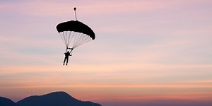 Skydiver falls to his death when parachute fails, officials say