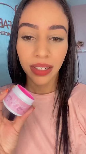A Pasta Mágica Modeladora Sourcil é um sérum regenerador, com efeito brow lamination que dá volume, hidrata, nutri e auxilia no crescimento dos pelos das sobrancelhas.#browlamination
