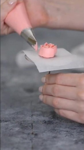 How to Make Store Bought Frosting Pipeable