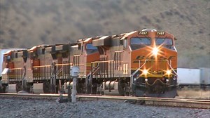 6.5K views · 1K reactions | BNSF pulls a piggyback train up the...