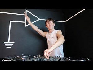 Cristobal Pesce - Increasing Acidic (Capsula)