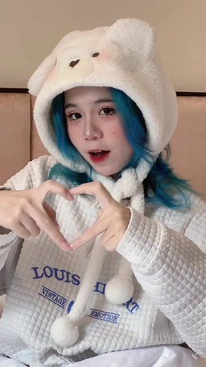 Mèo Simmy - Những Video Độc Đáo và Hấp Dẫn