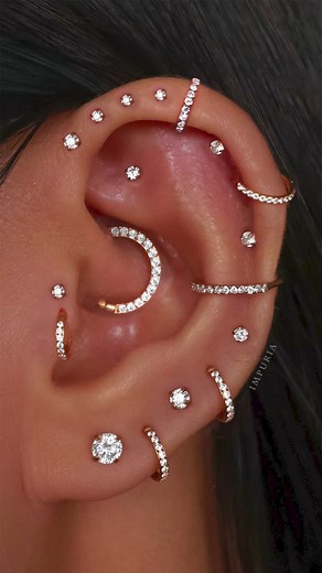 Elevate your style with a symphony of hoops and studs, turning ears into a canvas of captivating individuality.✨ . . . . . #earpiercings #earrings #piercings #earringsofinstagram #earringstyle #curatedear #earringshop #earringaddict #earringswag #earringstagram #cartilagepiercing #traguspiercing #helixpiercing #jewelry #piercinggirl #daithpiercing #conchpiercing #rookpiercing #earcuration #cartilagepiercings #earstack #earstyle #earstylist #newpiercing #earpiercing #flatpiercing #snugpiercing #l