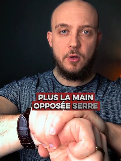 Comprendre le langage corporel : lire l'heure avec deux mains