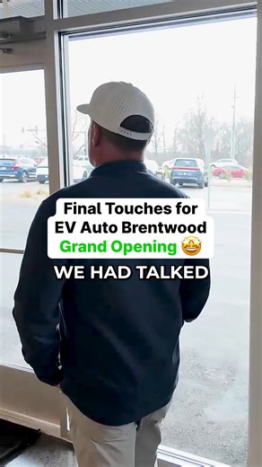 What actually goes into building a next-level EV showroom? Every detail here was planned to make this space unforgettable. #decorativechandelier #entrywaydesign #wallart #blackcabinetry #rooftoppatio | EV Auto