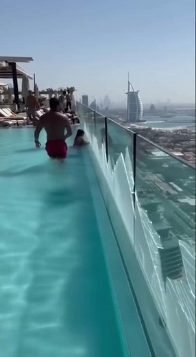 Infinity Pool Glass Breaks in Dubai | Shocking CCTV Footage #dubai #scare #viral