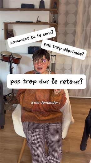 manu 🌻 ta baroudeuse préf on Instagram: "tout est question de mindset finalement ! n’empêche ça fait bizarre d’être dépaysé de son propre chez soi, y’a plein de trucs qui ont changé, des boutiques qui ont ouverts, d’autres qui ont fermé, des nouvelles constructions, bref le monde ne s’est pas arrêté de tourner quand je suis partie ahah et tant mieux ! 🔆 merci à @juliequivoyage qui a des supers carousels dispo sur son profil pour aider à un retour de voyage, y’a plein de petits conseils et exer