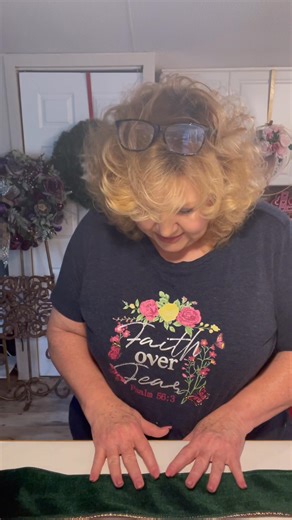 Winter Wreath Ribbon gluing Tutorial. What to do when your ribbon is a wavy mess | Heidi Moore