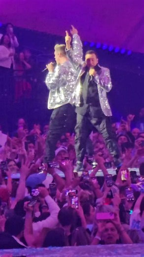 confetti_boybands53 (@confetti_boybands53)’s videos with original sound - confetti_boybands53