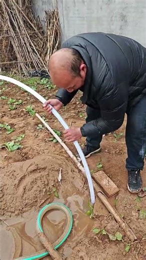 Construction of lowering the water well inner pipe