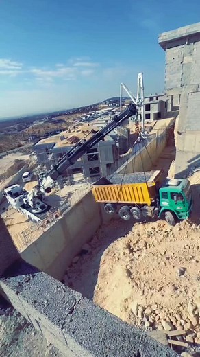 Crane Rasool Rasool | ‎Palfinger at the peak of power; Make your truck fly! پالفینگر در اوج قدرت؛ کامیونت رو به پرواز درآورد! Good tools and machinery make the...‎ | Instagram