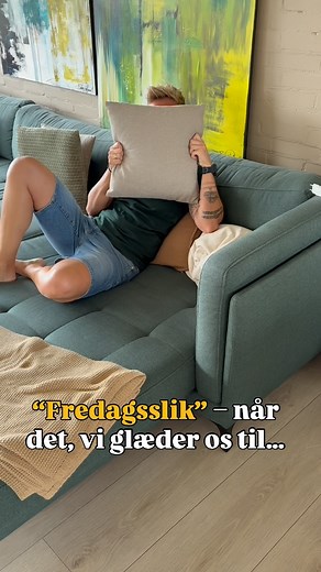 Du kender det sikkert: Hele ugen har du gjort dit bedste. Spist sundt. Holdt igen. Fulgt regler. Og så kommer fredagen – Endelig må du give slip. Endelig må du hygge. Endelig må du spise slik. Fredagsslik bliver symbolet på frihed. Den tilladte undtagelse. Men hvad sker der, når vi gemmer det, vi elsker, til én dag om ugen? For mange kvinder bliver det en kamp. Ikke kun fredag aften, men hele ugen op til. For når noget er “forbudt” seks dage og “tilladt” én, så opstår trangen. Reglerne. Tankerne