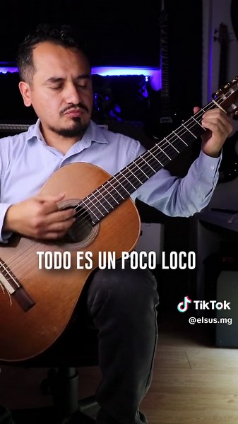 Un poco loco: Karaoke y Guitar Tutorial en Español