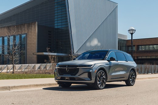 2026 Lincoln Nautilus Hybrid Review, Pricing, and Specs