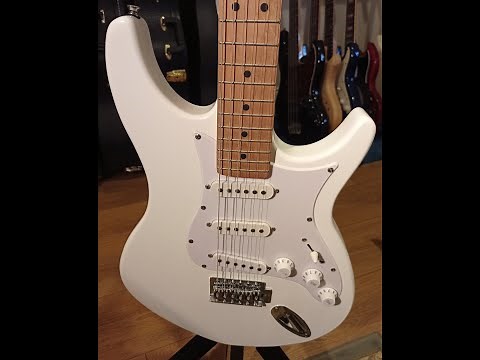 Cheap Obscure Guitars That Don't Suck? - Behringer IAXE 393