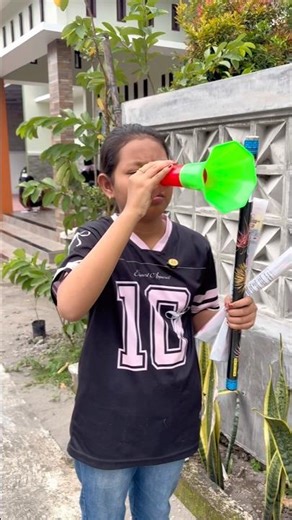 My little brother got caught by my mom. #shortvideo #comedy #funny