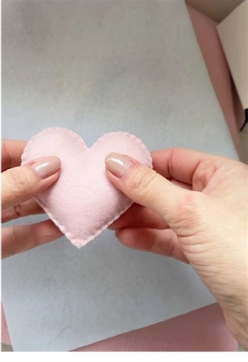 Creative Felt Craft Ideas for Valentine's Day