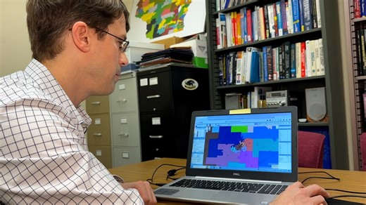 Making new political maps without bias