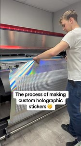 Print and cutting holographic stickers