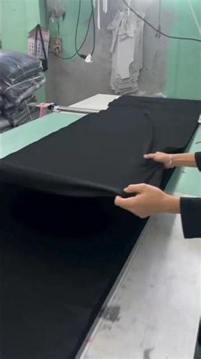 Fabric lay spreading for cutting #fabriclay #fabricspreading #spreading
