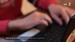 ⚽️📺 Chaque année, le streaming illégal ferait perdre 200 millions d'euros aux clubs de football français. L'abonnement d'IPTV est dans le viseur de l'Arcom. | Le 20h – France Télévisions