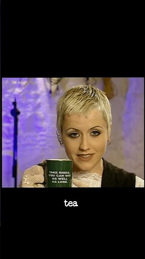 Dolores spills the tea on the band's first visit to London and her thoughts about the industry 🫖