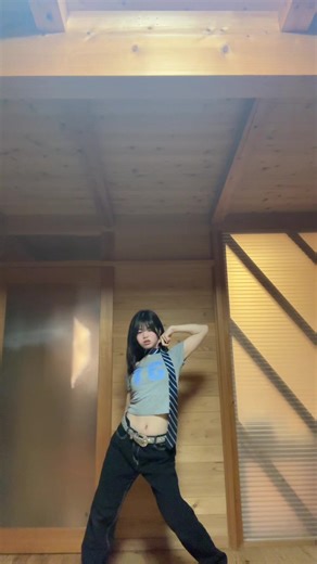 紅白歌合戦でHANAと米津玄師のIRIS OUTダンス