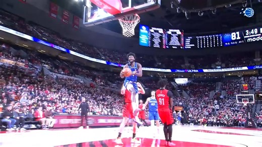 Jonathan Isaac Splits the Defense