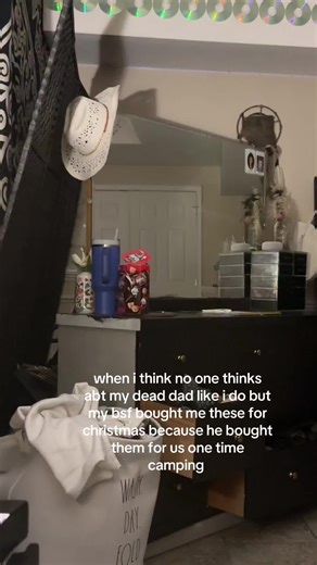 lyss_2245 (@lyss_2245)’s video of christmas gift bags