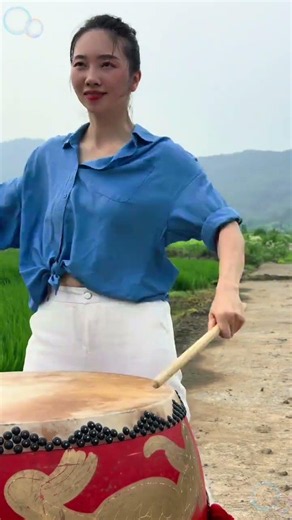 逆境不吐心中苦，順勢不忘來時路。別人只知道你翻過了那座山，卻不知你翻山時都經歷了什麼。其實，人最好走的路就是走投無路 #中國鼓#獨路