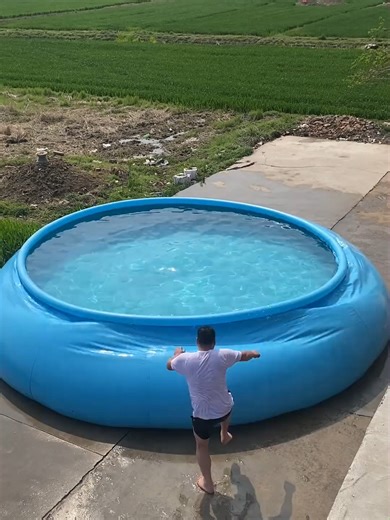 Mùa hè tắm bể bơi này mới đã #beboicaosu #beboikhonglo #xuhuong #tiktok