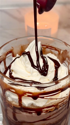 Loaded Chocolate Milkshake🤎🍫 #recipe #asmr #bigback #dessert #chocolate #milkshake #yummy
