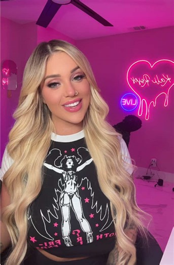 Kali Roses 🌹 (@kalirosesxo)’s videos with original sound - Kali Roses 🌹