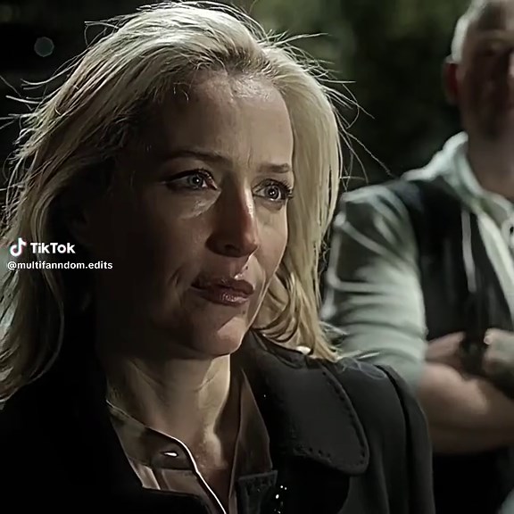 Gillian Anderson as Stella Gibson: A Captivating Scene Pack
