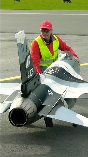 Giant F-16 Turbine Jet Powers Up and Blasts Off!