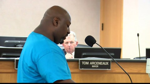 Shreveport City Council votes to repeal smoking ban in casinos