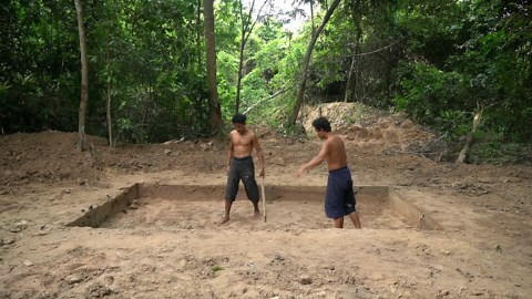 25 Days Building a Jungle Villa with an Underground Living Room!