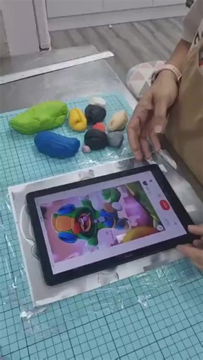 Creando a León en Fondan , para la decoración de la tarta! #leonbrawlstars #fonda #processvideo #tartaspersonalizadas #fiesta #cumpleaños #guardamardelsegura #porencargo #mesasdulces