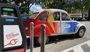 Balade d’été en Citroën 2CV retrofitée (reportage vidéo)