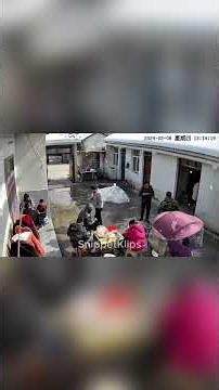 16 DANGEROUS Roof Snow Avalanches CAUGHT ON CAMERA!