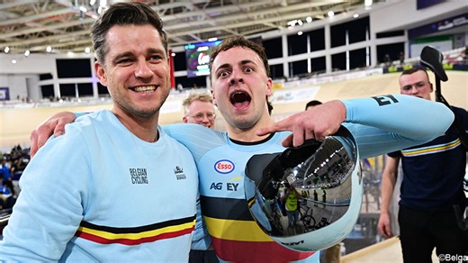 20-jarige Lowie Nulens verbluft met brons in keirin op EK baanwielrennen: "Dit is gestoord" | sporza
