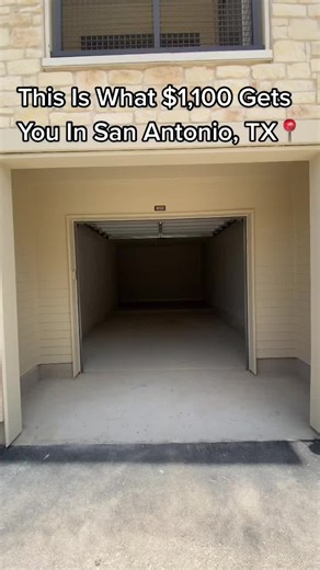Want to live in a BRAND NEW apartment? Want FREE movers? Then reach out to me to schedule your tour today‼️ 📲(832)-638-9855