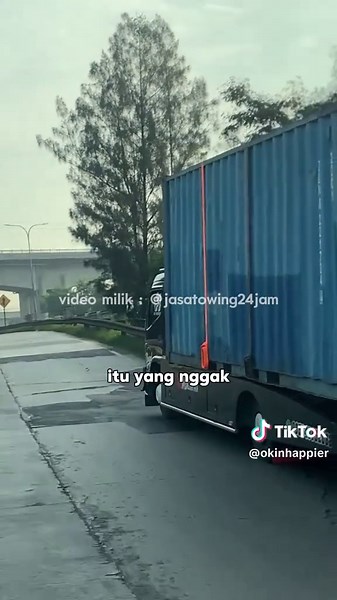 MUATAN TRUK INI TIDAK NORMAL !!! #towing #truktowing #bussid #truk #busmania
