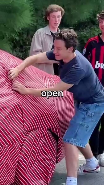 Guess The Gift, Keep It