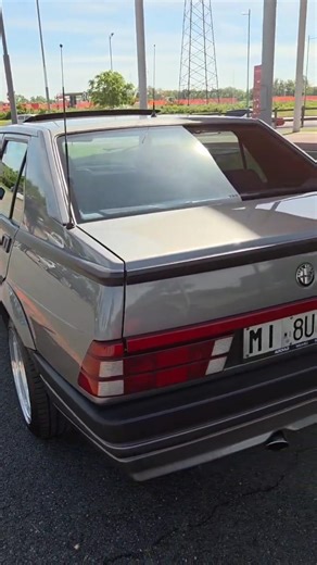 Alfa Romeo 75 Twin Spark 2.0 - 1991