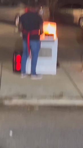 2.5M views · 12K reactions | It wouldn’t be right if I don’t post this one since it’s almost Thanksgiving 旅 w/ @ipodthedj3x @tbtrackboi #happythanksgivng #funny #haha #comedy #comedyreels | Famous Amos | Facebook