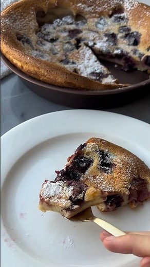 Clafouti, an easy and delicious French dessert