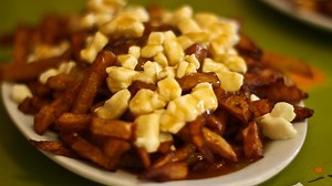 Qu’est ce que la poutine, ce plat qui n’a rien à voir avec le président russe ?
