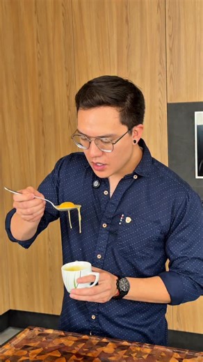 Twister de pollo 🐥 Si eres fan del Twister de pollo del KFC 🍗, tienes que probar esta versión casera que —créeme— queda aún mejor. 😏 El secreto está en pasarlo por el grill al final, para darle ese toque ahumado 🔥 ¡Buen provecho! 🌯✨ #twister #pollo #kfc #ecuador #recetas #grill | Axl Ochoa